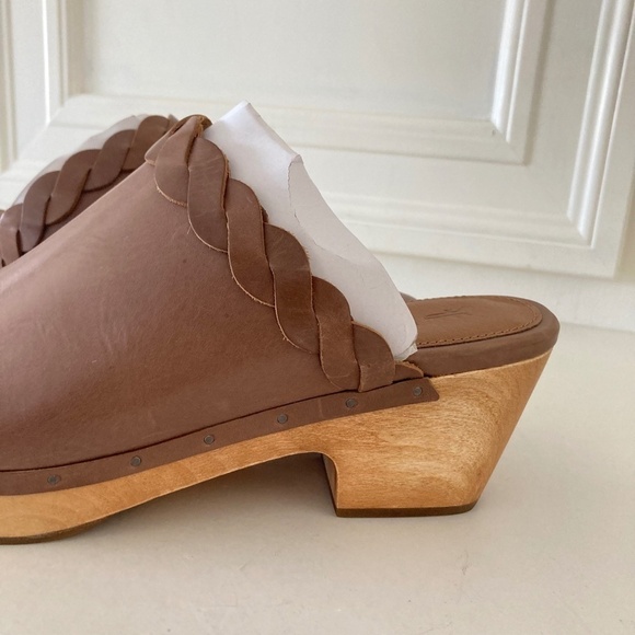 NWOT Frye Mille Braid Tobacco Leather Mule Clogs Sz 10 - Picture 3 of 7